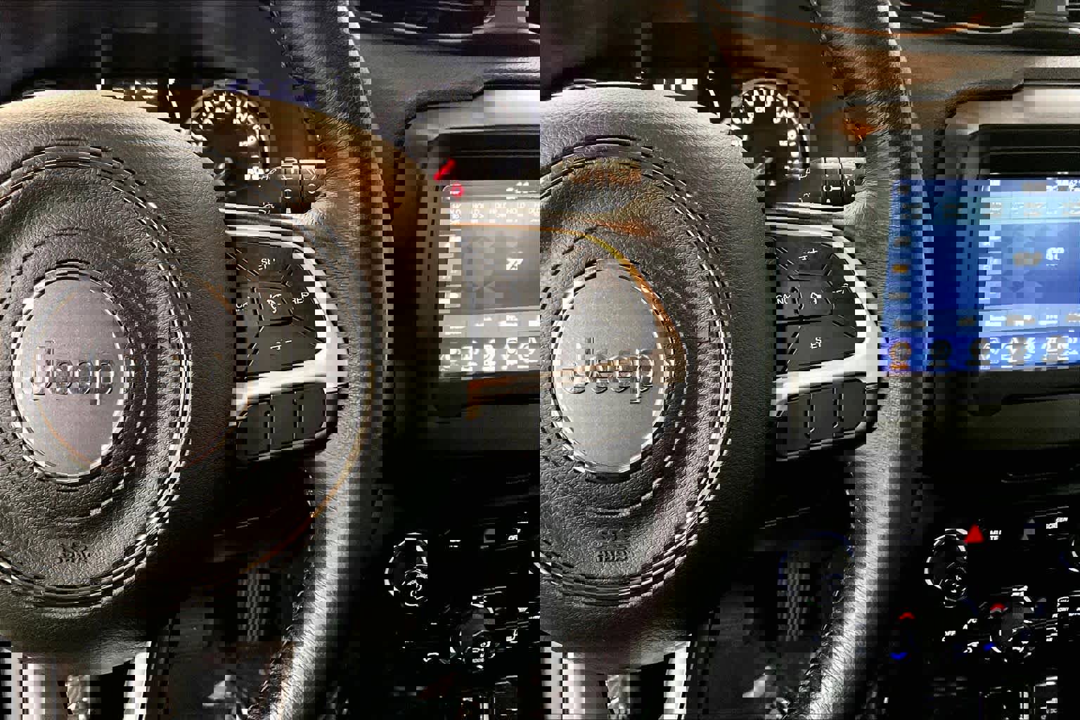 Used 2020 Jeep Renegade Latitude w/ Cold Weather Group image 24