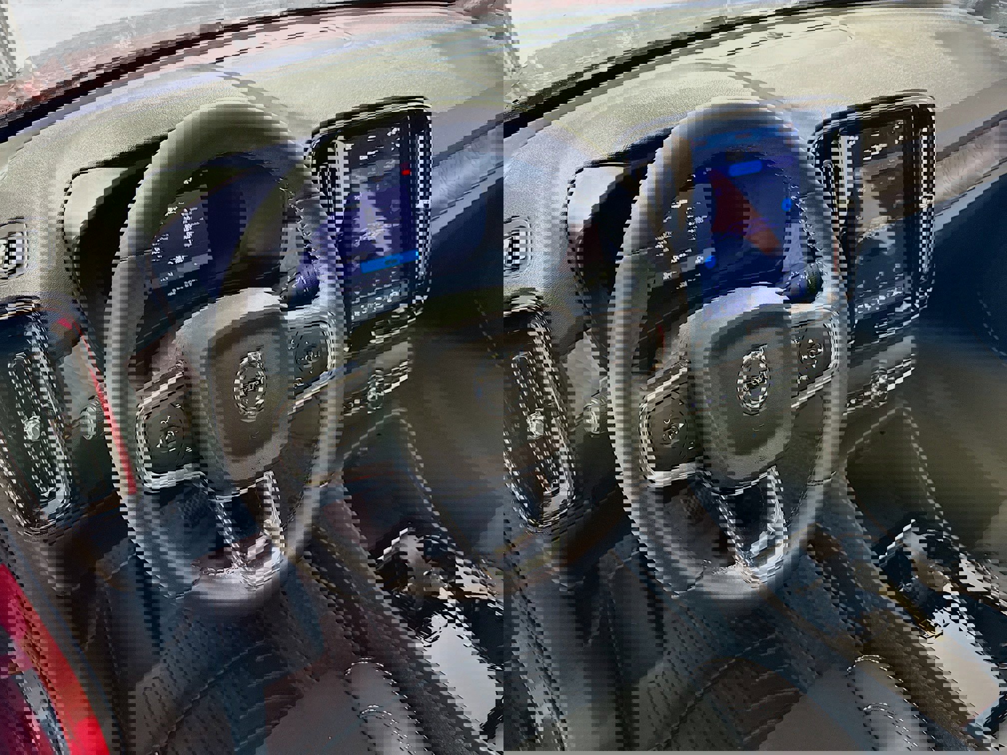 Used 2023 Volvo C40 P8 Recharge Plus AWD/4WD image 23