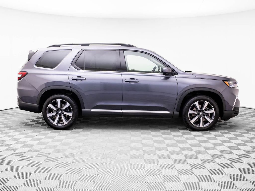 Certified 2024 Honda Pilot Touring image 8