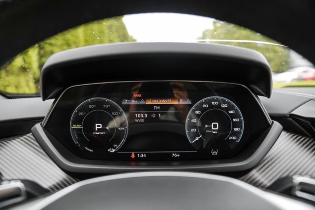 Used 2022 Audi e-tron GT Premium Plus w/ Performance Package AWD/4WD image 30