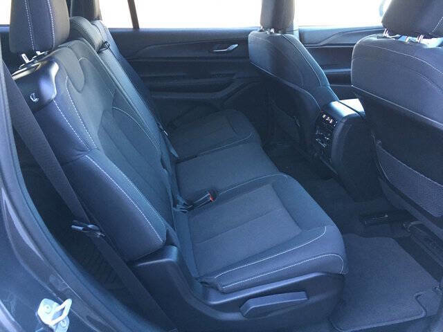 Used 2024 Jeep Grand Cherokee L Laredo w/ Luxury Tech Group I image 31