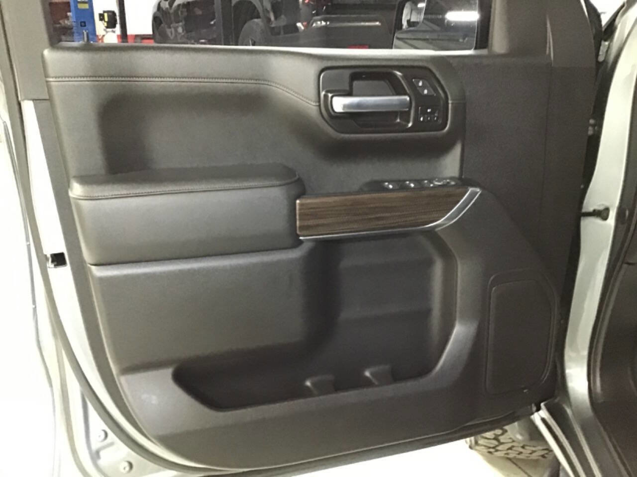 Used 2021 GMC Sierra 1500 AT4 AWD/4WD image 11