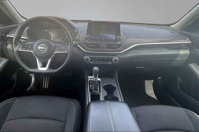 Used 2025 Nissan Altima 2.5 SV image 7