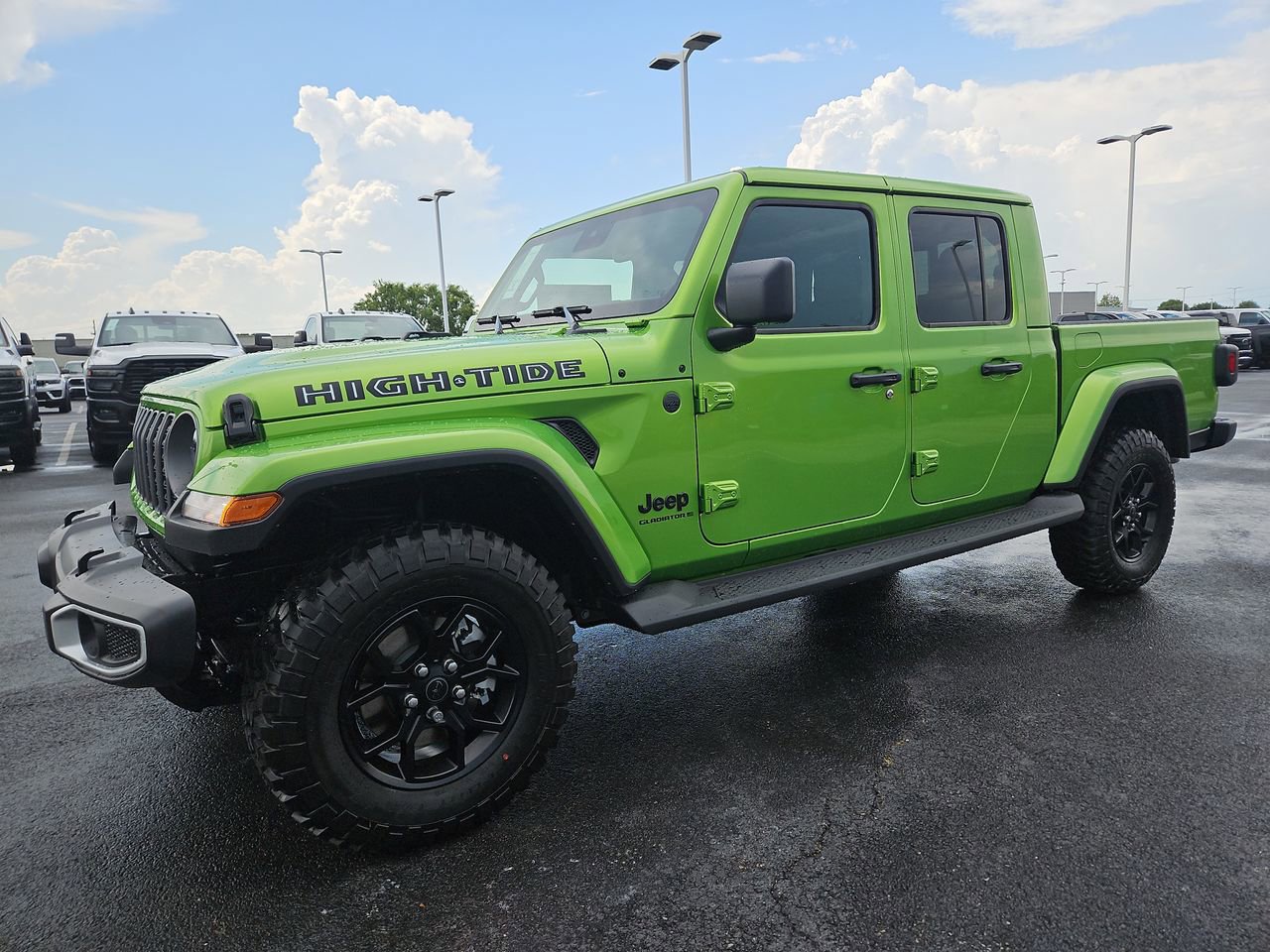 New 2025 Jeep Gladiator Sport image 3