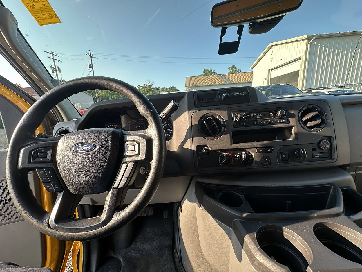 Used 2022 Ford E-350 and Econoline 350 Super Duty RWD image 33