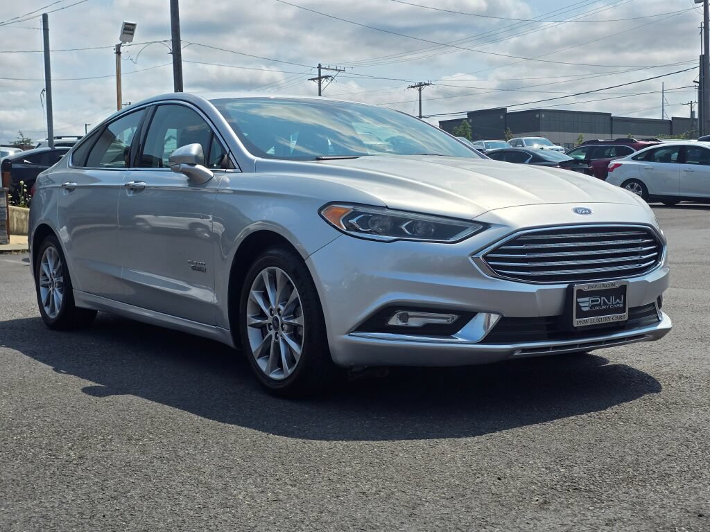 Used 2017 Ford Fusion Energi SE FWD image 4