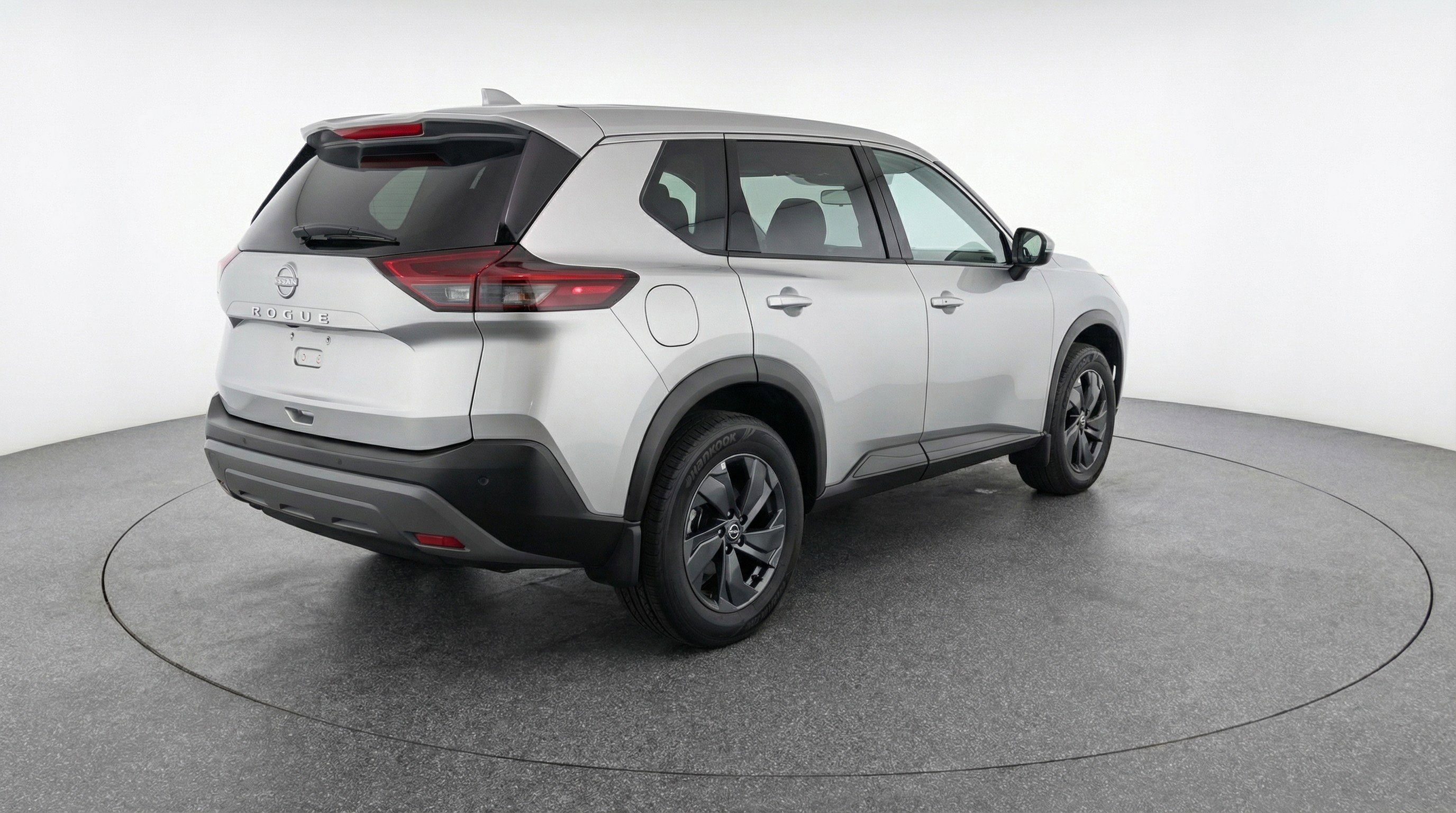 Used 2025 Nissan Rogue SV AWD/4WD image 9