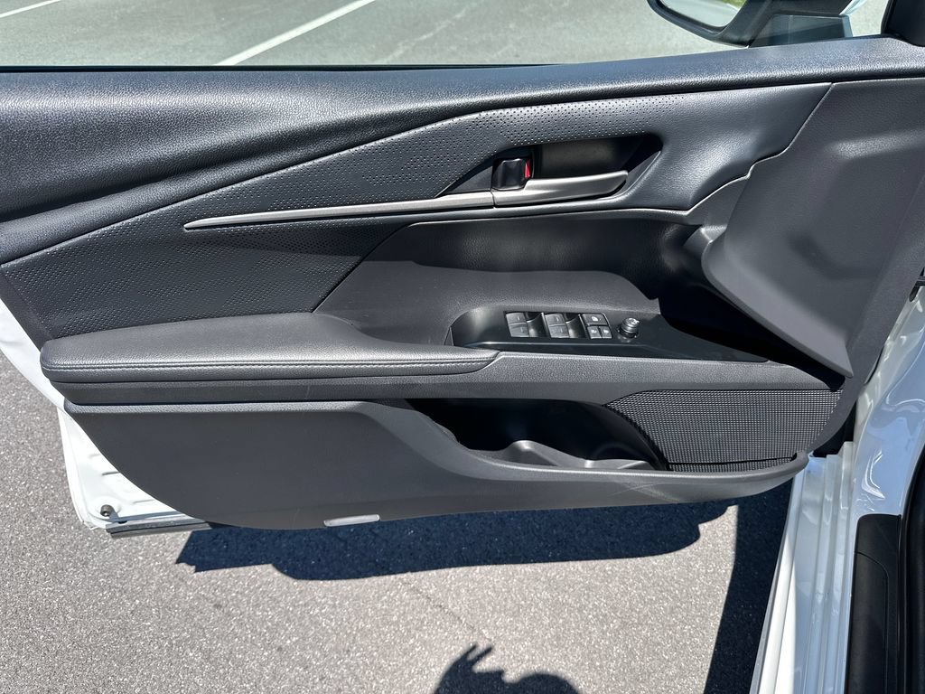 Used 2025 Toyota Camry XSE FWD image 28