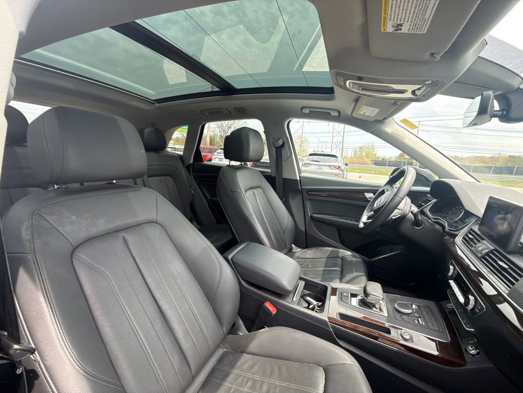Used 2020 Audi Q5 2.0T Premium w/ Convenience Package AWD/4WD image 20