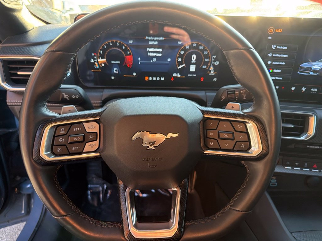 Used 2025 Ford Mustang GT Premium RWD image 17