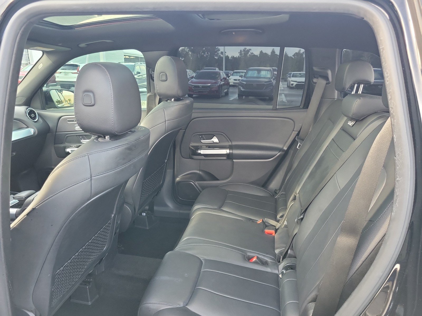 Used 2020 Mercedes-Benz GLB 250 4MATIC image 27