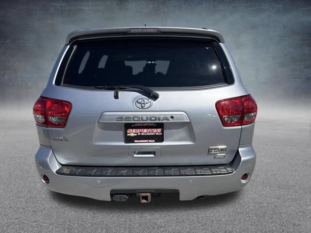 Used 2016 Toyota Sequoia SR5 w/ Premium Package AWD/4WD image 9