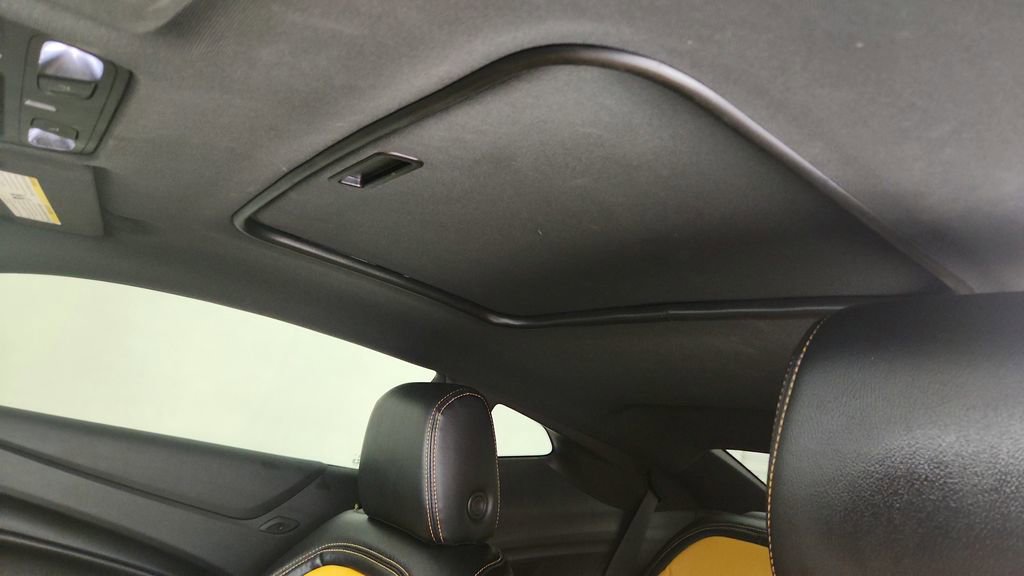 Used 2023 Chevrolet Camaro LT w/ RS Package image 18