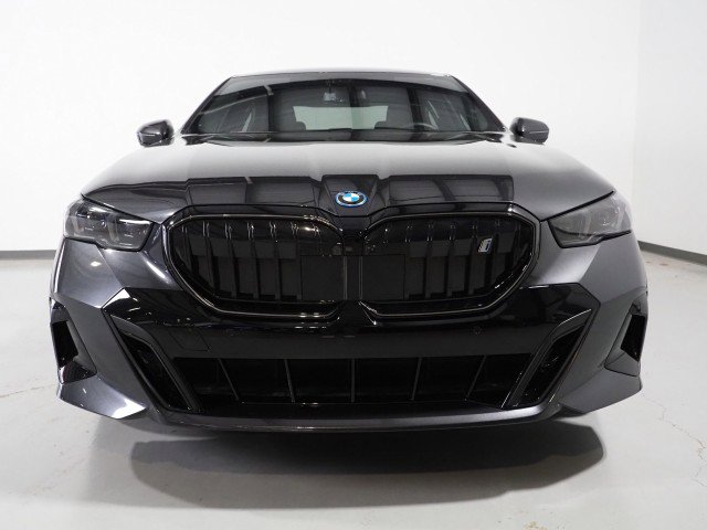 Used 2025 BMW i5 eDrive40i w/ M Sport Package image 59