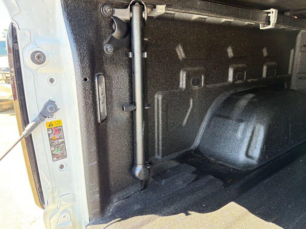 Used 2022 GMC Sierra 1500 AT4 w/ AT4 Preferred Package image 34