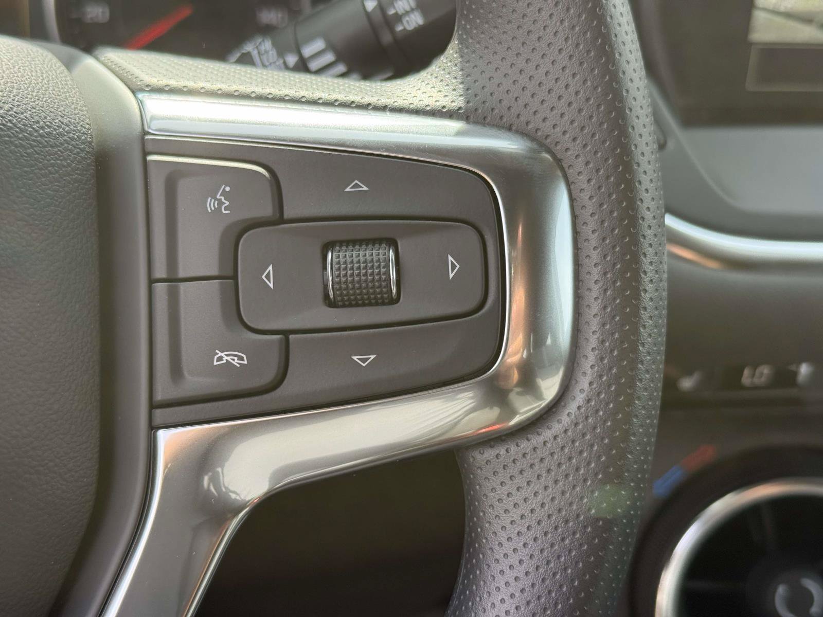 New 2026 Chevrolet Blazer LT w/ Convenience Package AWD/4WD image 16