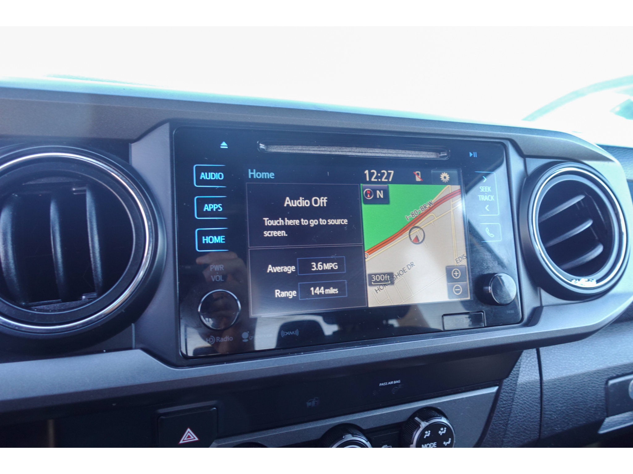 Used 2019 Toyota Tacoma TRD Off-Road w/ Technology Package AWD/4WD image 19