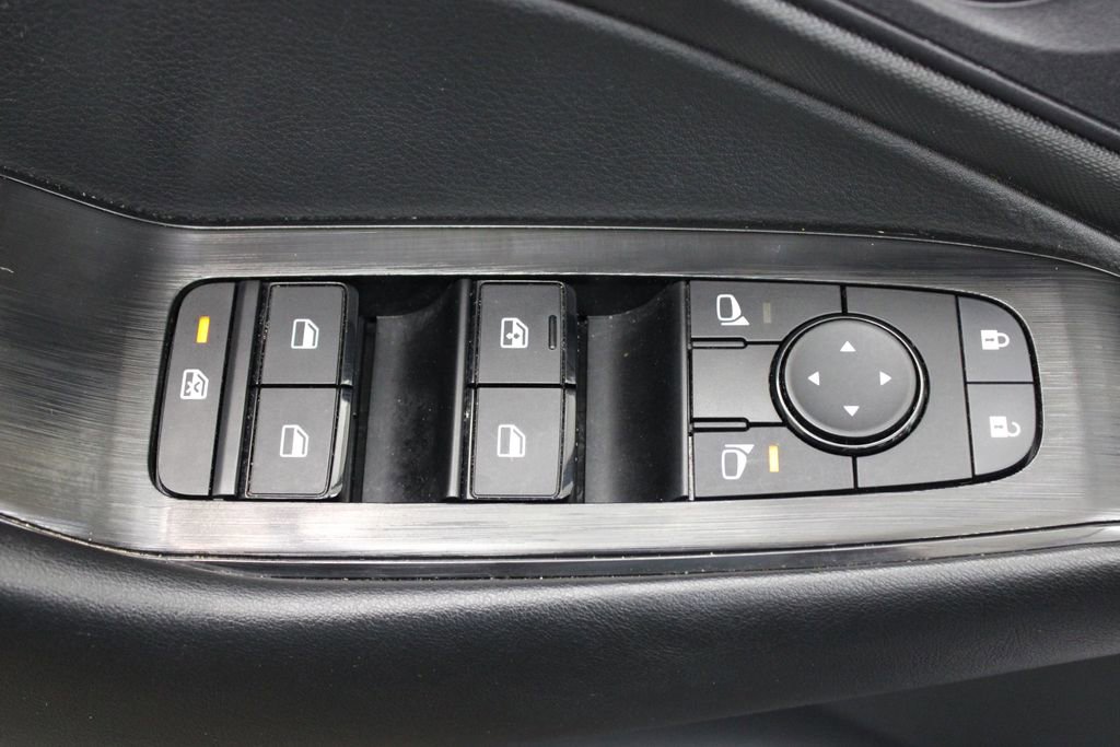 Used 2024 Nissan Rogue S image 17