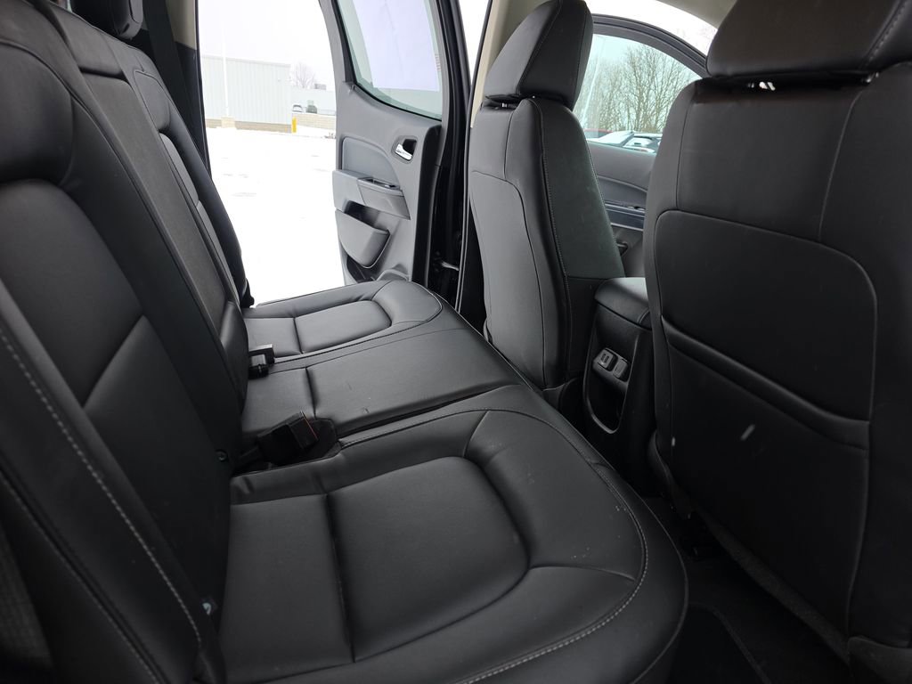 Used 2022 Chevrolet Colorado Z71 w/ Z71 Midnight Edition image 11