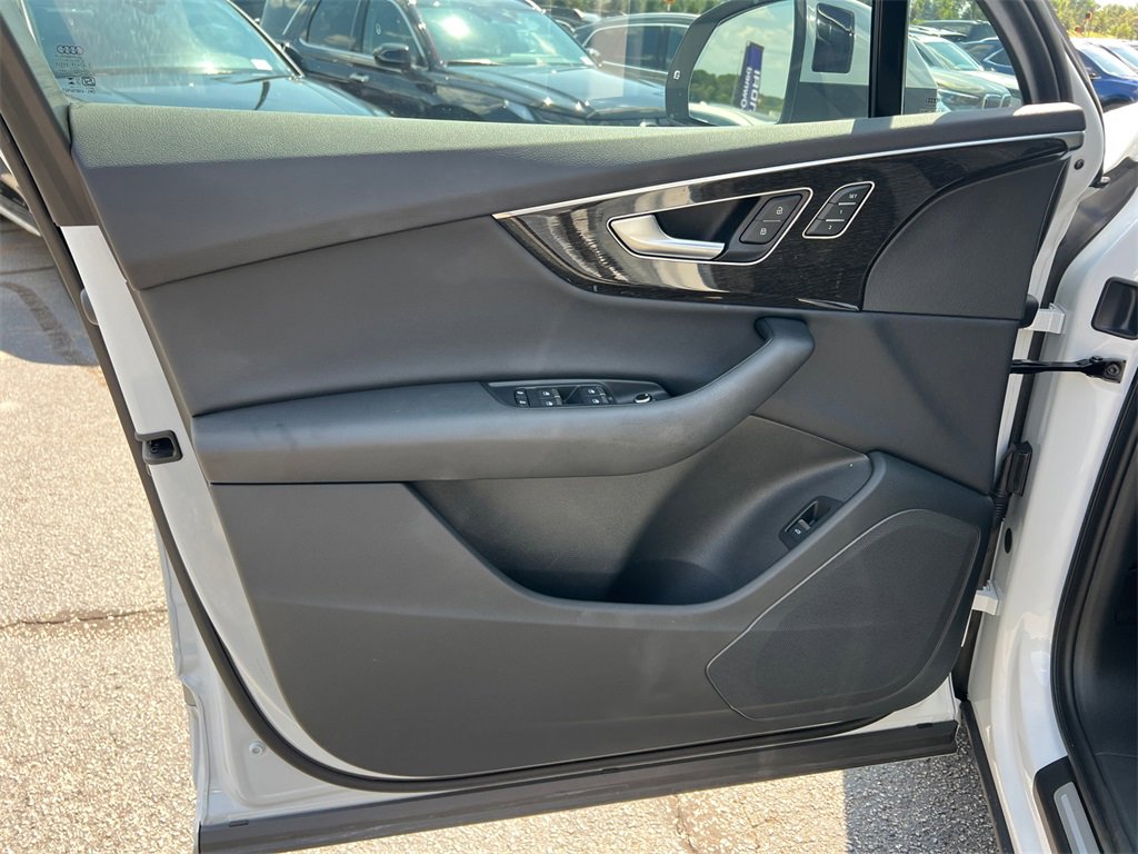 Used 2025 Audi Q7 2.0T Premium w/ Convenience Package image 10