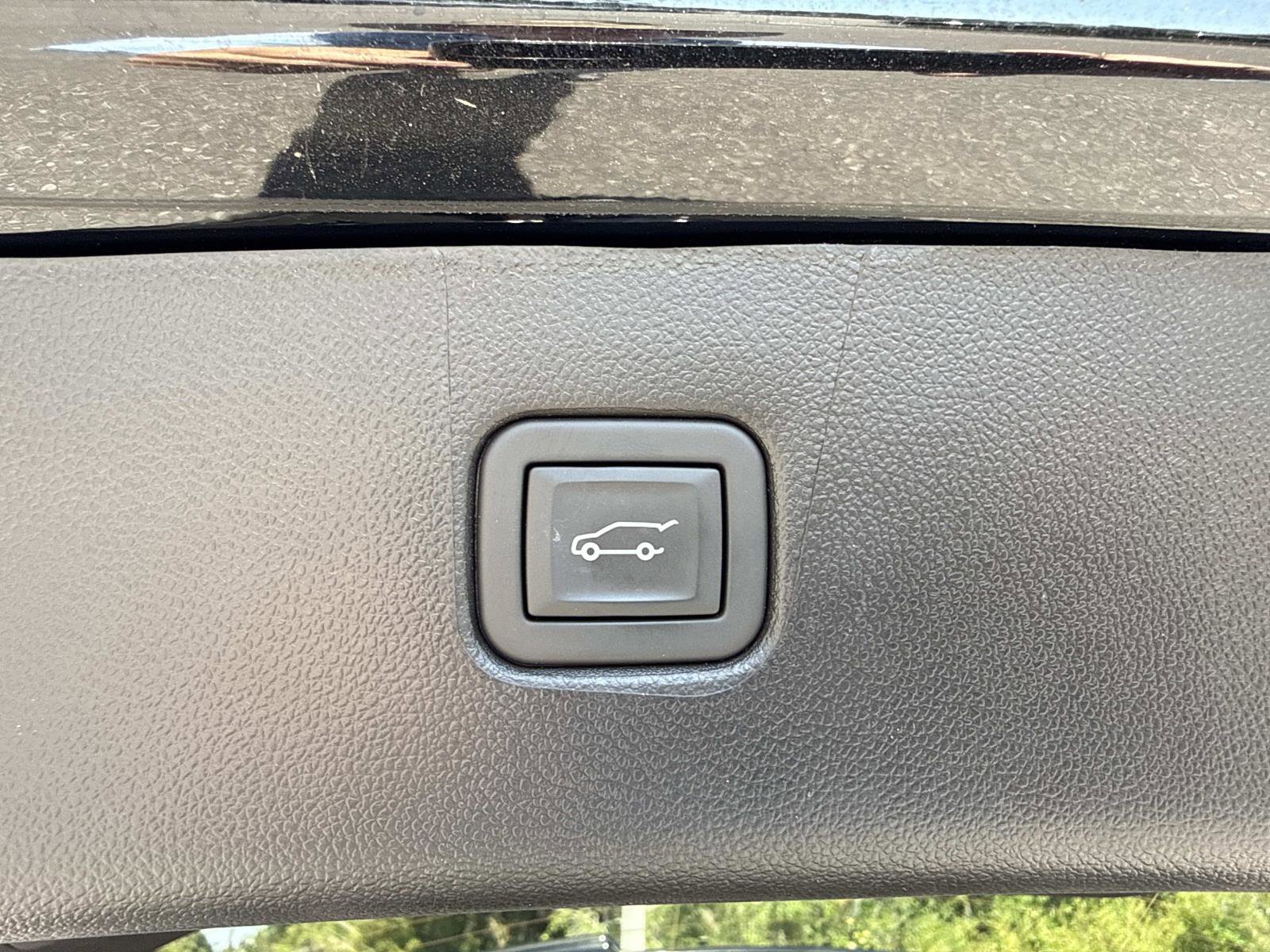 Used 2024 Chevrolet Blazer RS FWD image 34
