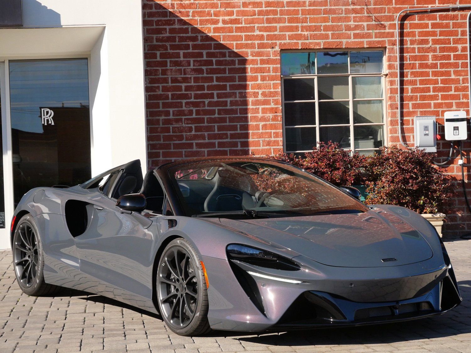 New 2026 McLaren Artura Spider image 1