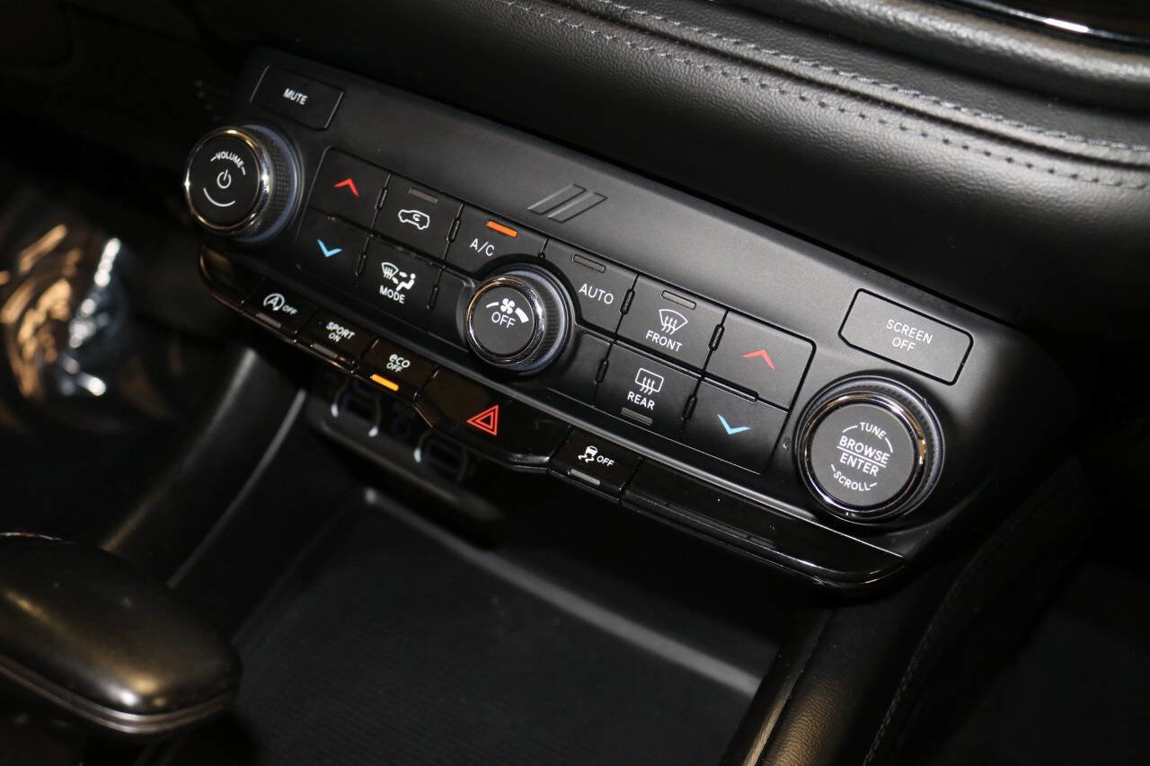 Used 2021 Dodge Durango SXT w/ 3rd Row Seating Group image 41