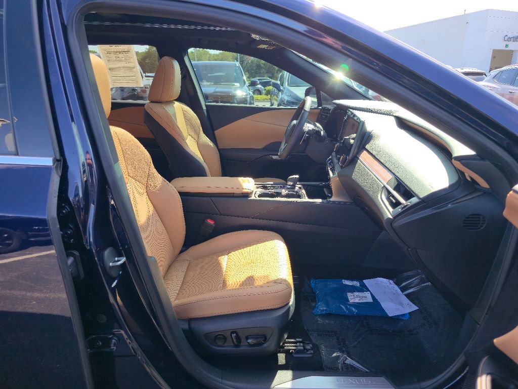 Used 2026 Lexus RX 350 Premium Plus w/ Convenience Package AWD/4WD image 28