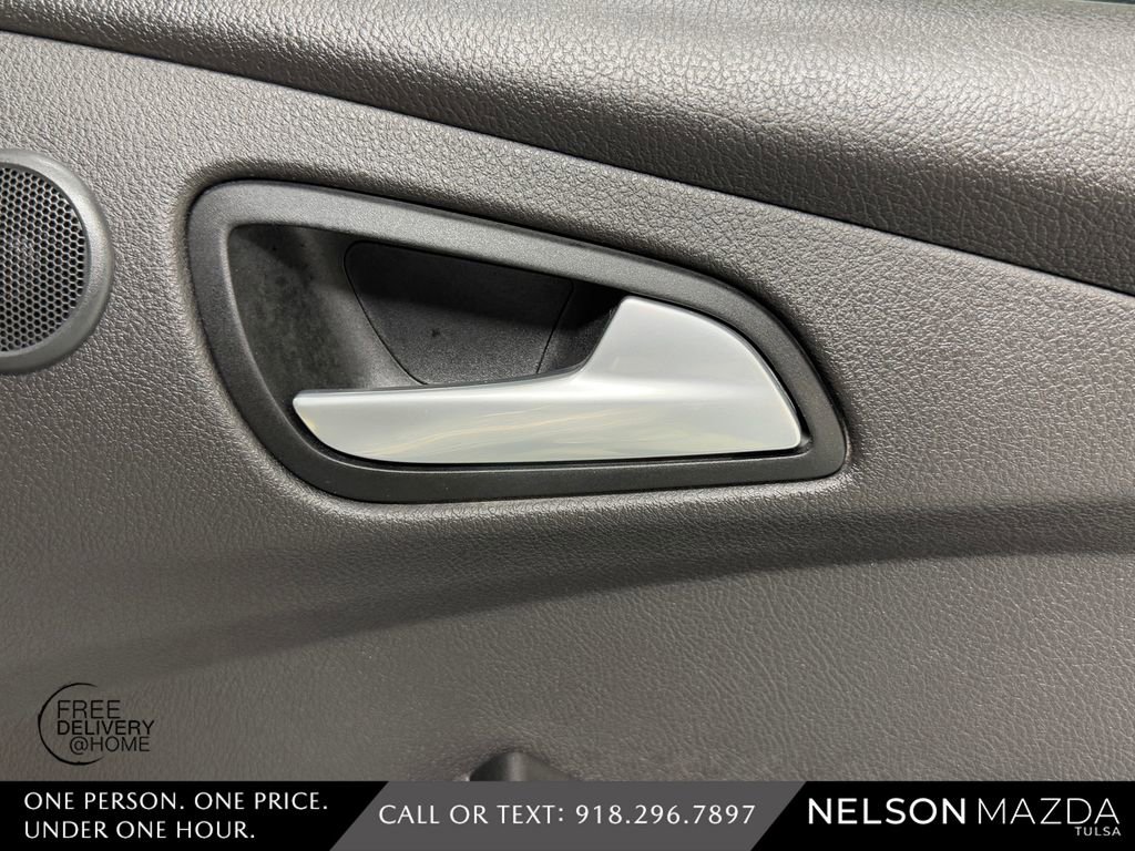 Used 2018 Ford Focus Titanium FWD image 42