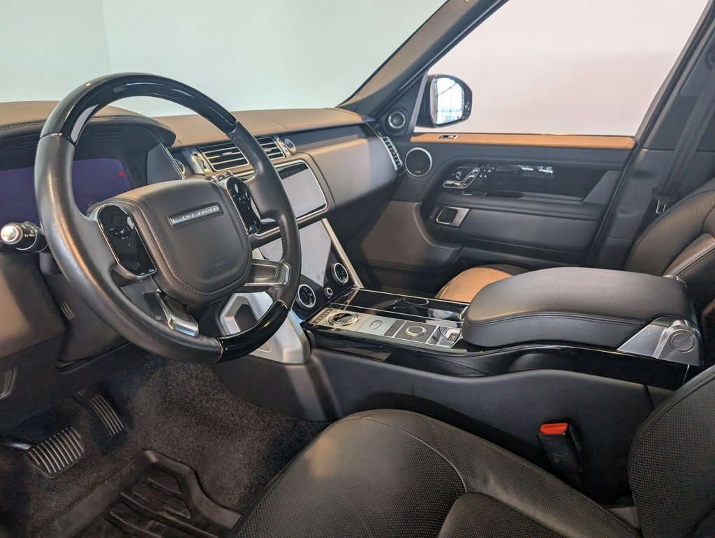 Used 2020 Land Rover Range Rover HSE image 15