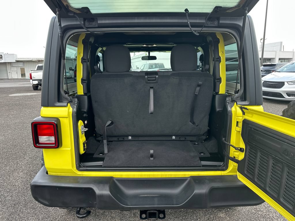 Used 2022 Jeep Wrangler Sport AWD/4WD image 13