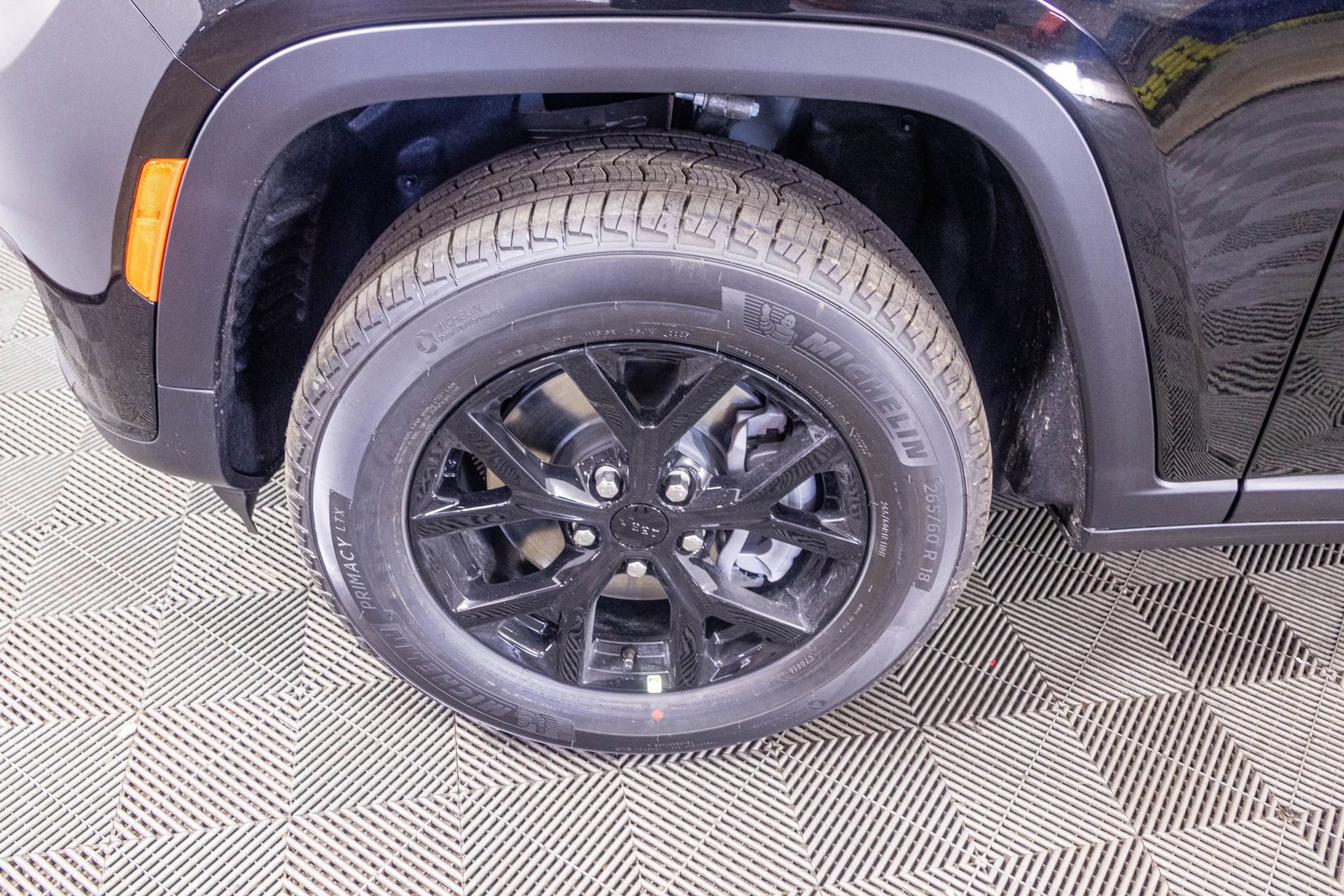 New 2025 Jeep Grand Cherokee L Altitude image 43