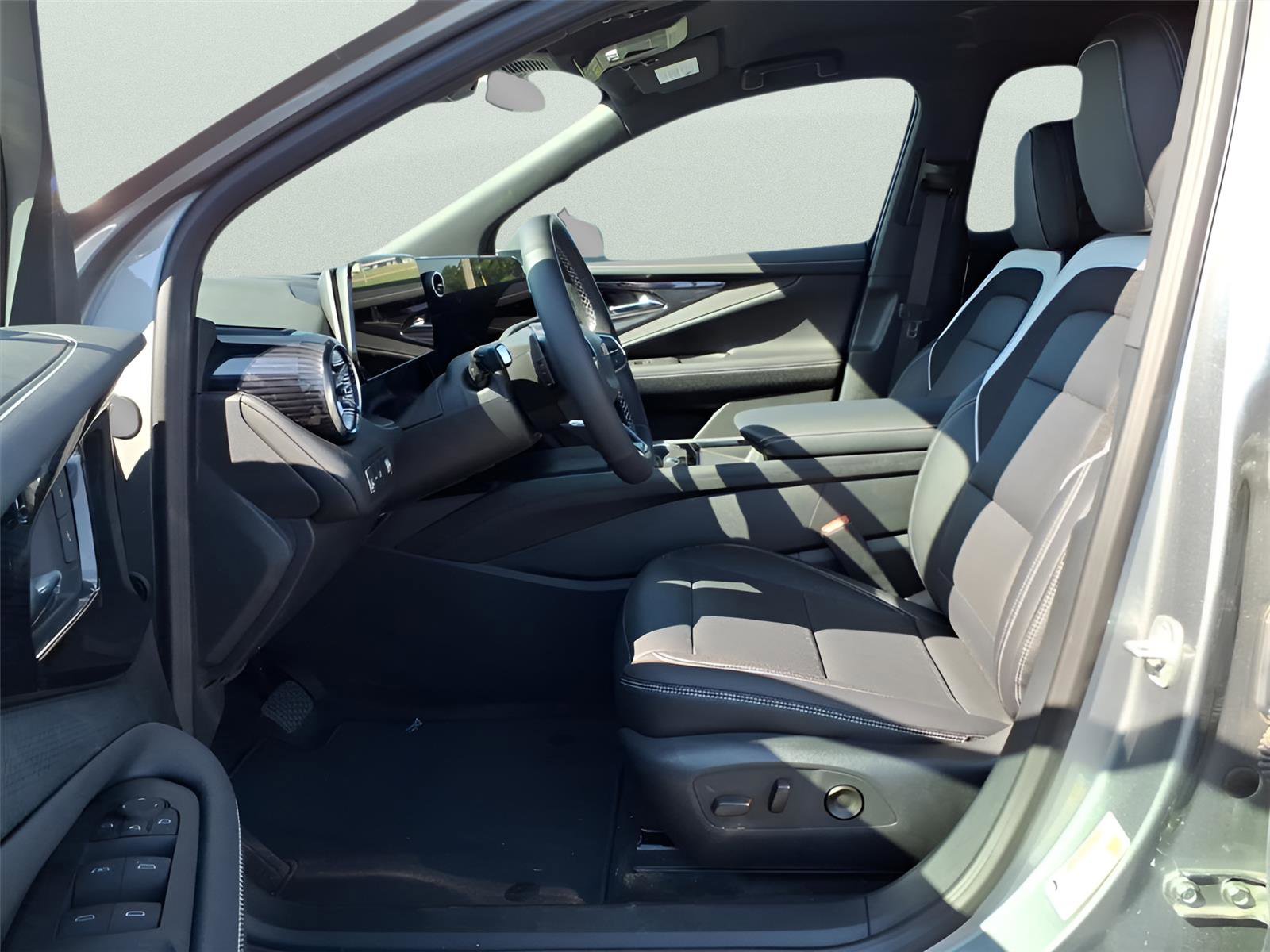 New 2025 Chevrolet Blazer EV LT image 15