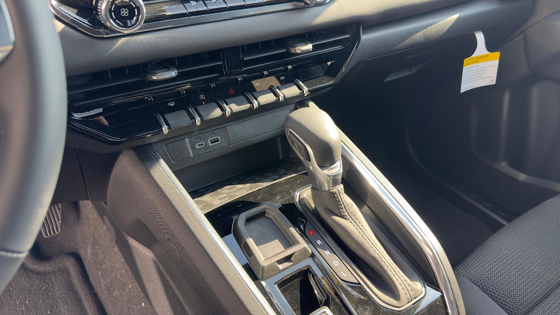 New 2026 GMC Canyon Elevation image 12