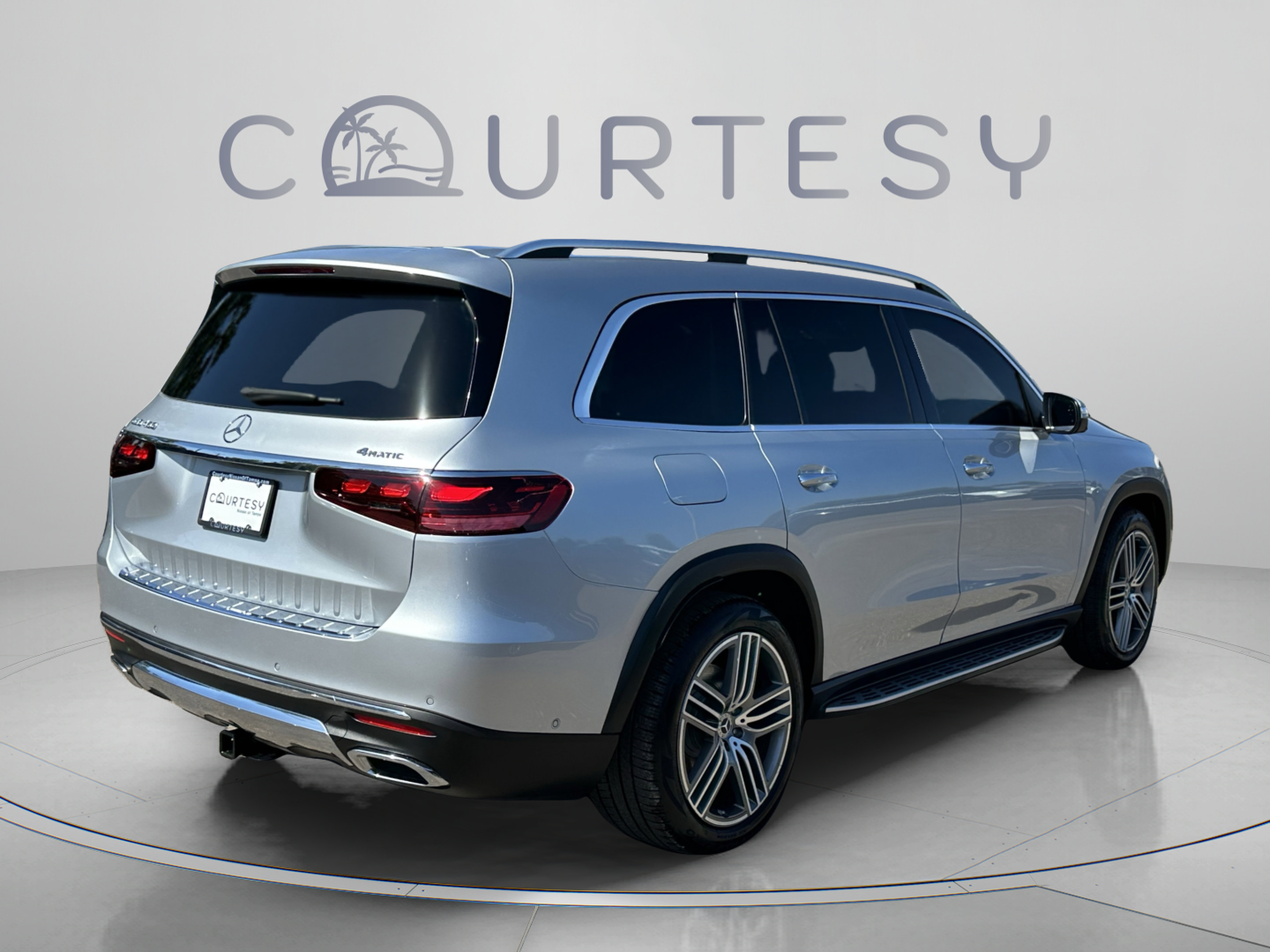 Used 2024 Mercedes-Benz GLS 450 4MATIC image 7