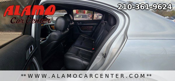 Used 2013 Lincoln MKS image 28
