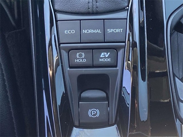 Used 2025 Toyota Camry XLE image 27