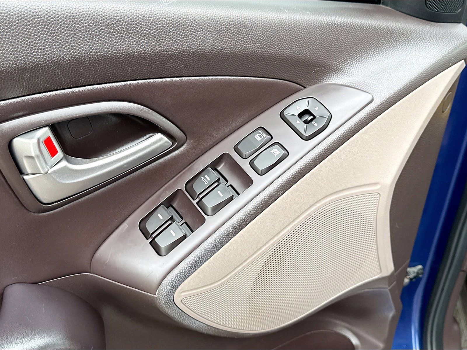 Used 2013 Hyundai Tucson Limited w/ Premium Pkg AWD/4WD image 8