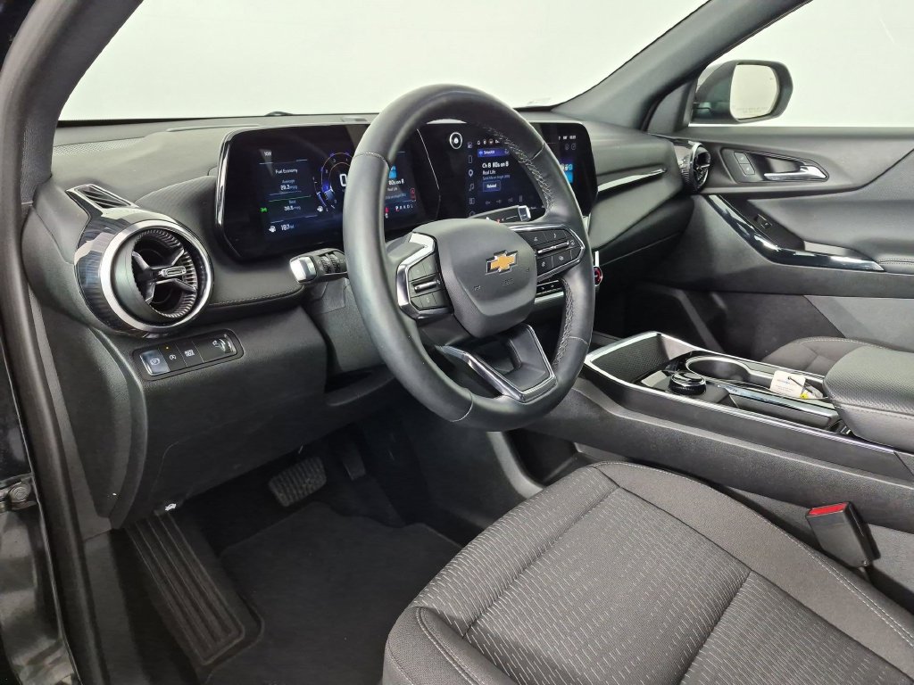 Used 2026 Chevrolet Equinox LT FWD image 17
