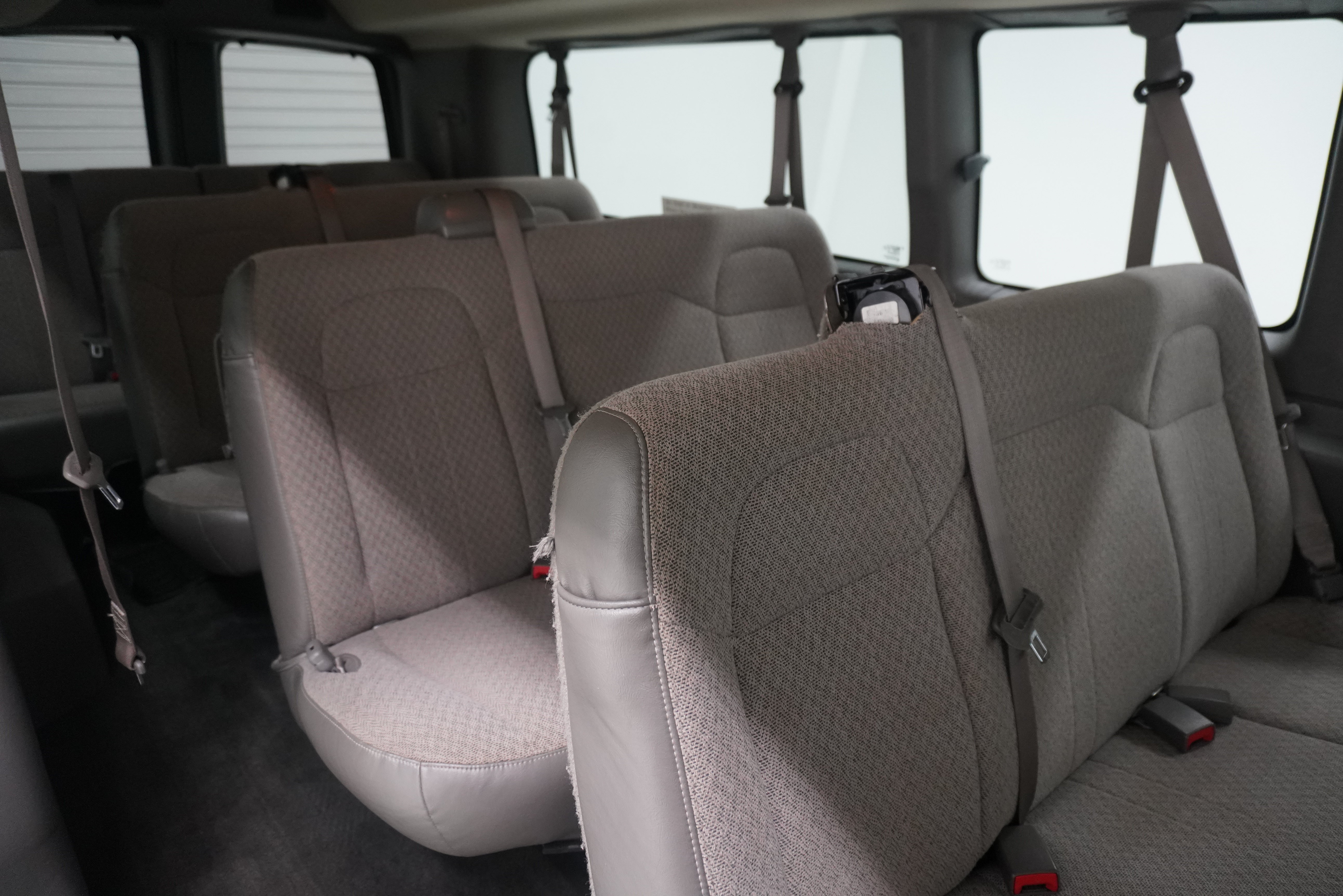 Used 2017 Chevrolet Express 3500 LT w/ LT Preferred Equipment Group RWD image 11
