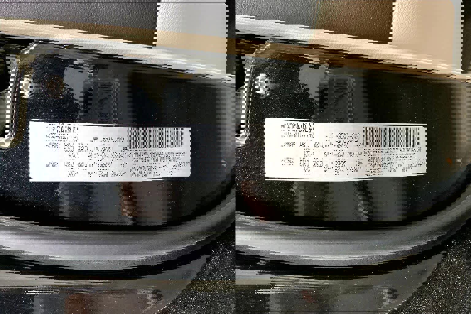 Used 2019 Chrysler Pacifica Touring Plus w/ Cold Weather Group image 36