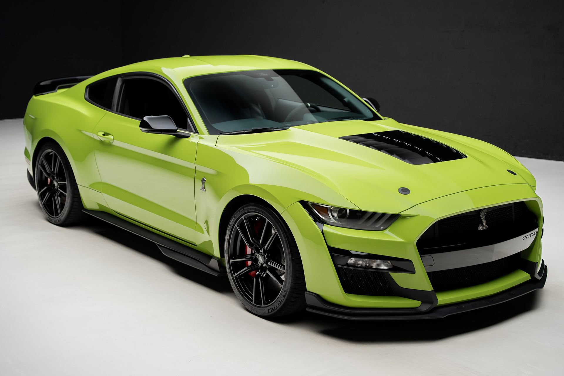 Used 2020 Ford Mustang Shelby GT500 w/ Technology Package image 44