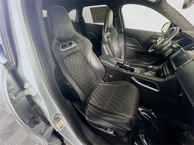 Used 2019 Jaguar F-PACE SVR image 29
