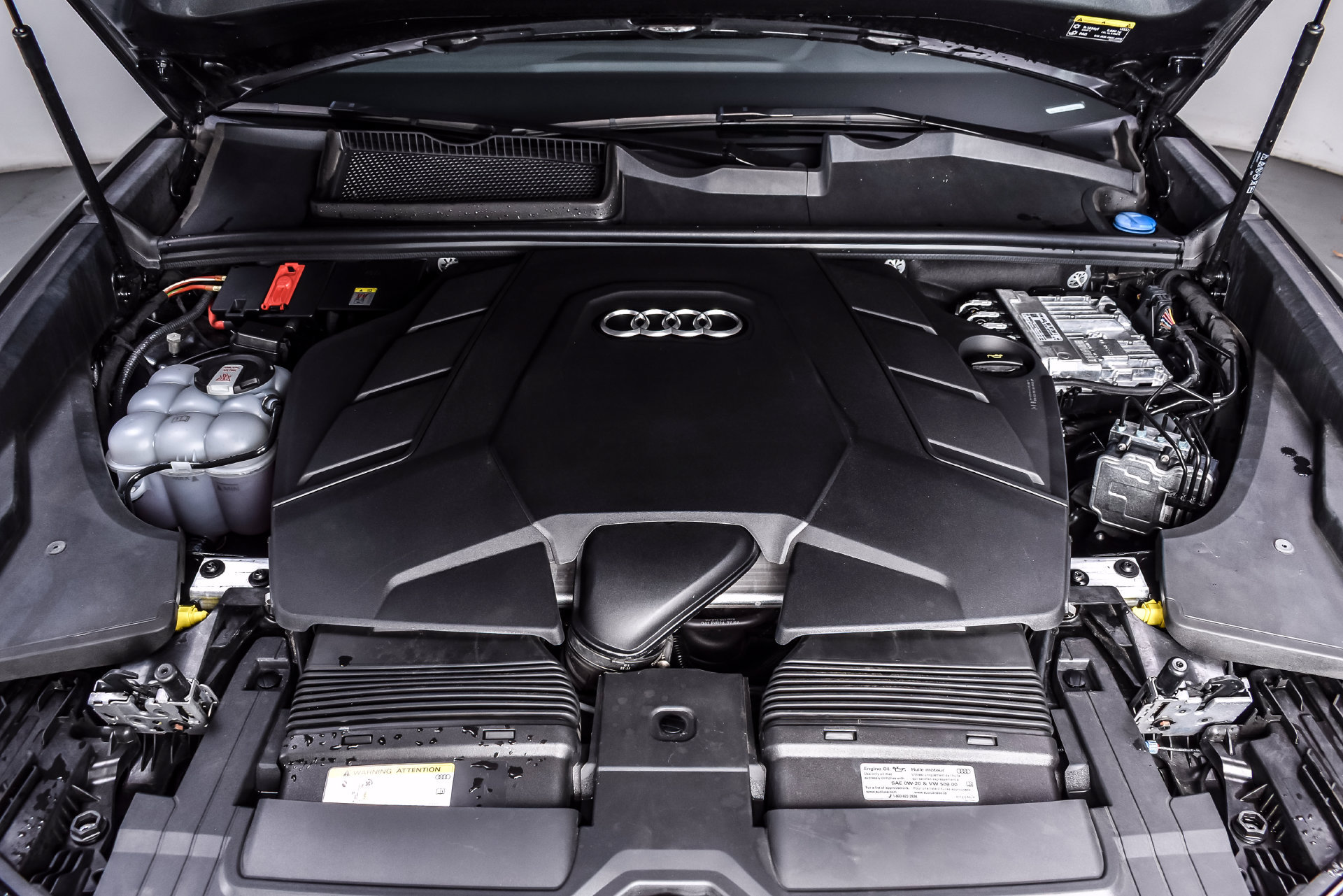 Used 2025 Audi Q8 Premium Plus AWD/4WD image 10
