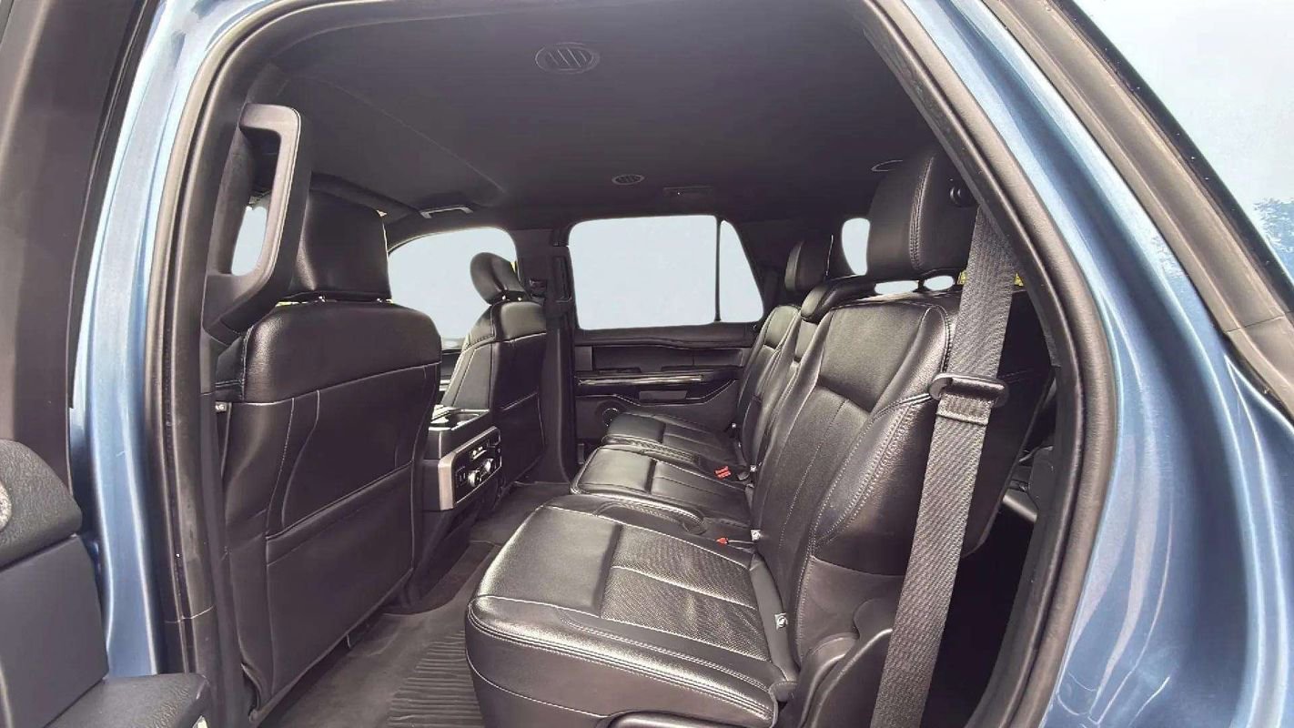 Used 2020 Ford Expedition XLT w/ Equipment Group 202A image 17