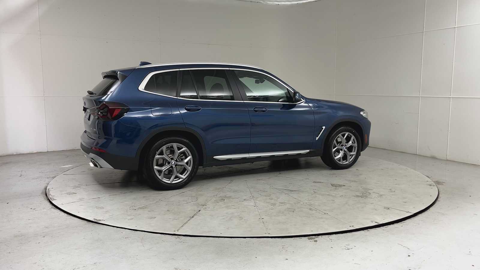 Used 2023 BMW X3 xDrive30i w/ Premium Package AWD/4WD image 9