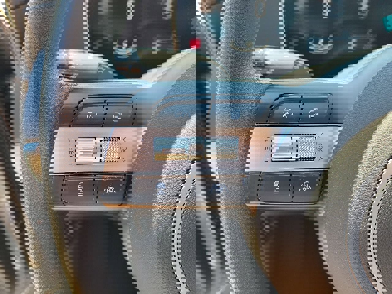 Used 2025 Hyundai Tucson SEL FWD image 19