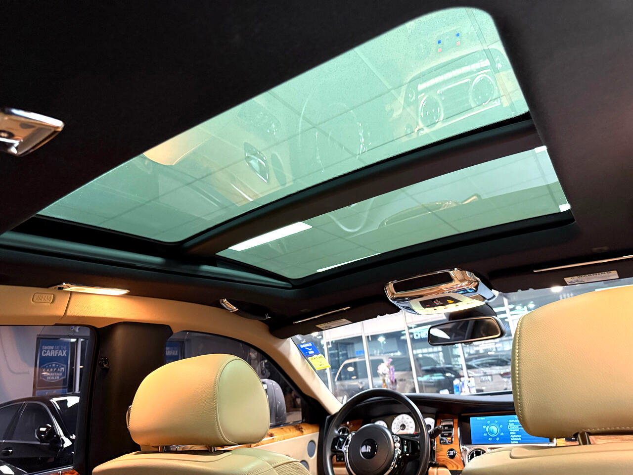 Used 2011 Rolls-Royce Ghost image 16