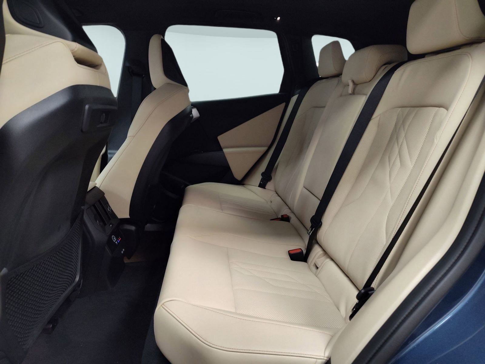 Used 2026 BMW X3 xDrive30 w/ Convenience Package image 23