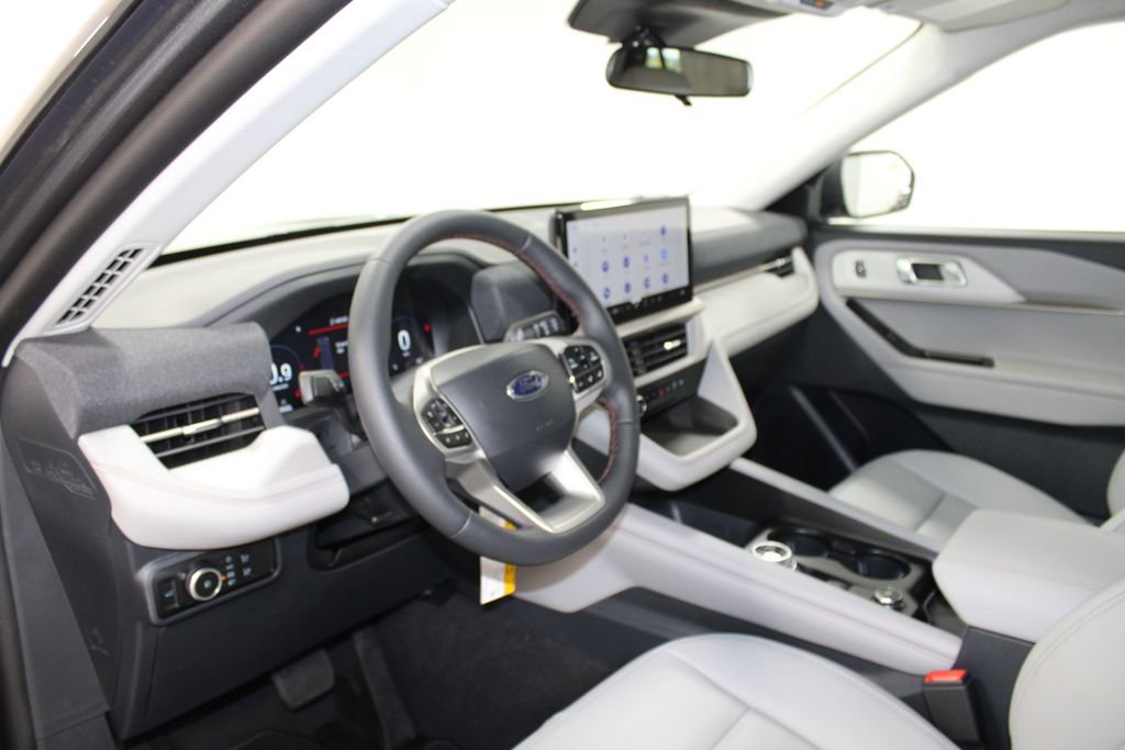 New 2026 Ford Explorer Active RWD image 20